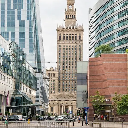 Gold Zlota - Palace Of Culture View- Netflix Apartment Warsaw