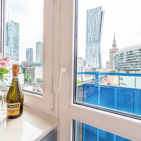 Gold Zlota - Palace Of Culture View- Netflix Apartment Warsaw