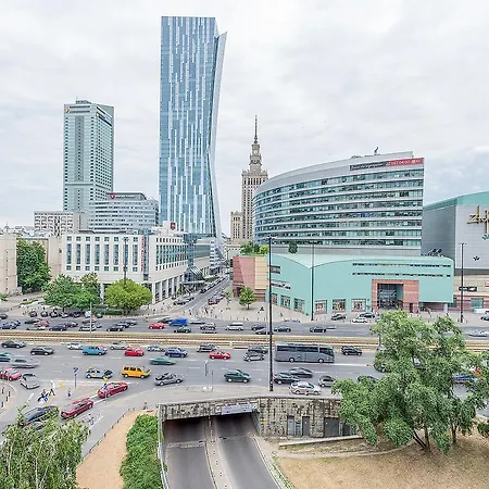 Gold Zlota - Palace Of Culture View- Netflix Warsaw